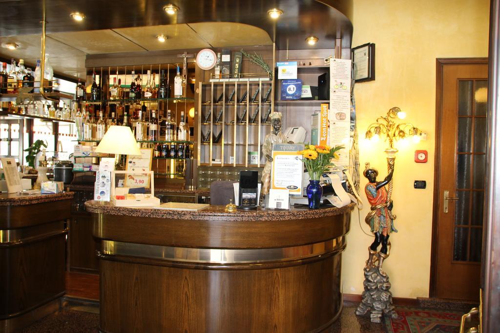 Albergo Ristorante Leon D'Oro Noventa di Piave Bagian luar foto