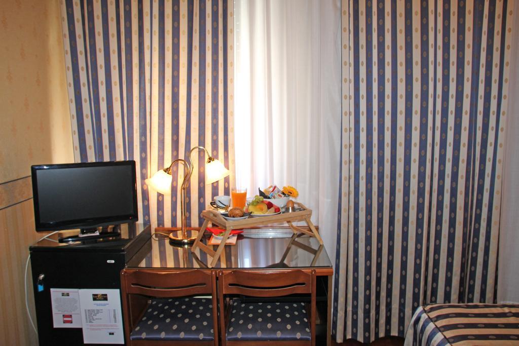 Albergo Ristorante Leon D'Oro Noventa di Piave Bagian luar foto