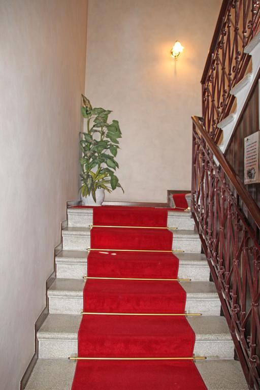 Albergo Ristorante Leon D'Oro Noventa di Piave Bagian luar foto