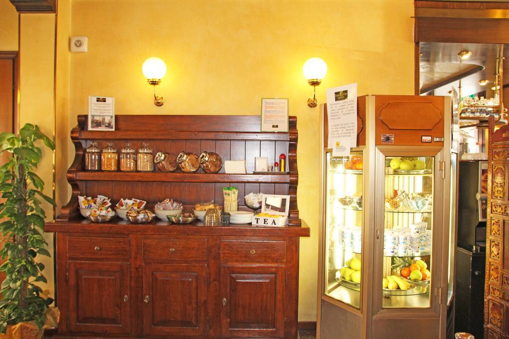 Albergo Ristorante Leon D'Oro Noventa di Piave Bagian luar foto