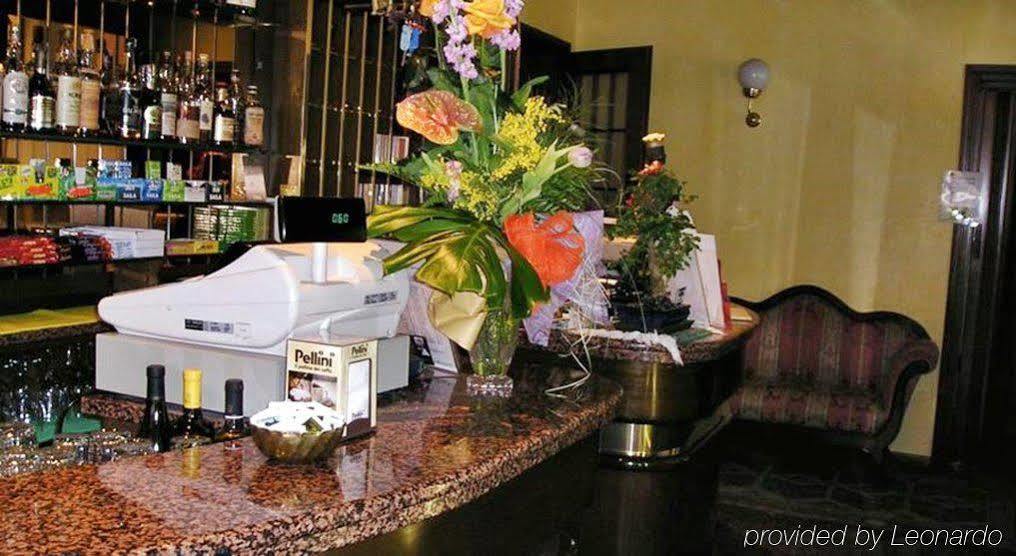 Albergo Ristorante Leon D'Oro Noventa di Piave Bagian luar foto