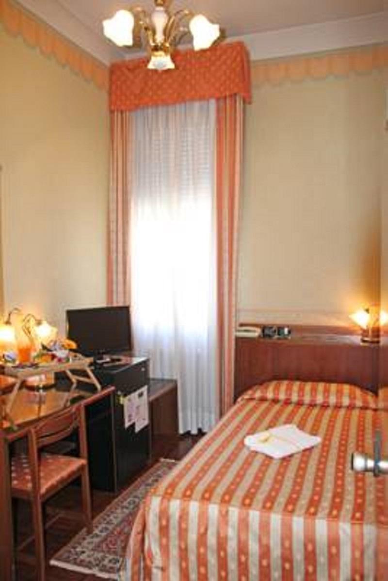 Albergo Ristorante Leon D'Oro Noventa di Piave Bagian luar foto