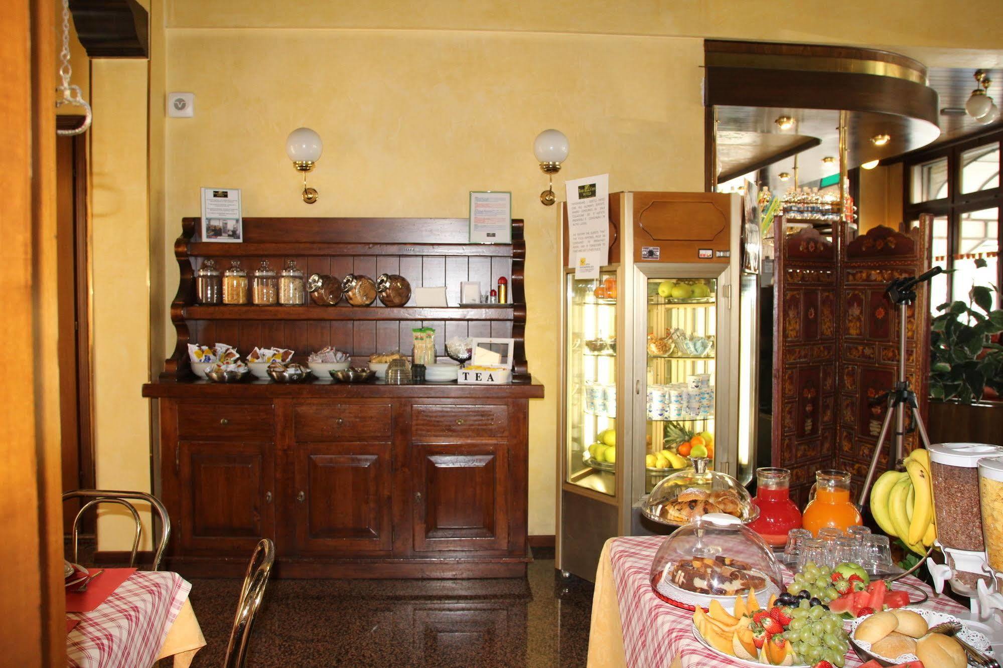Albergo Ristorante Leon D'Oro Noventa di Piave Bagian luar foto