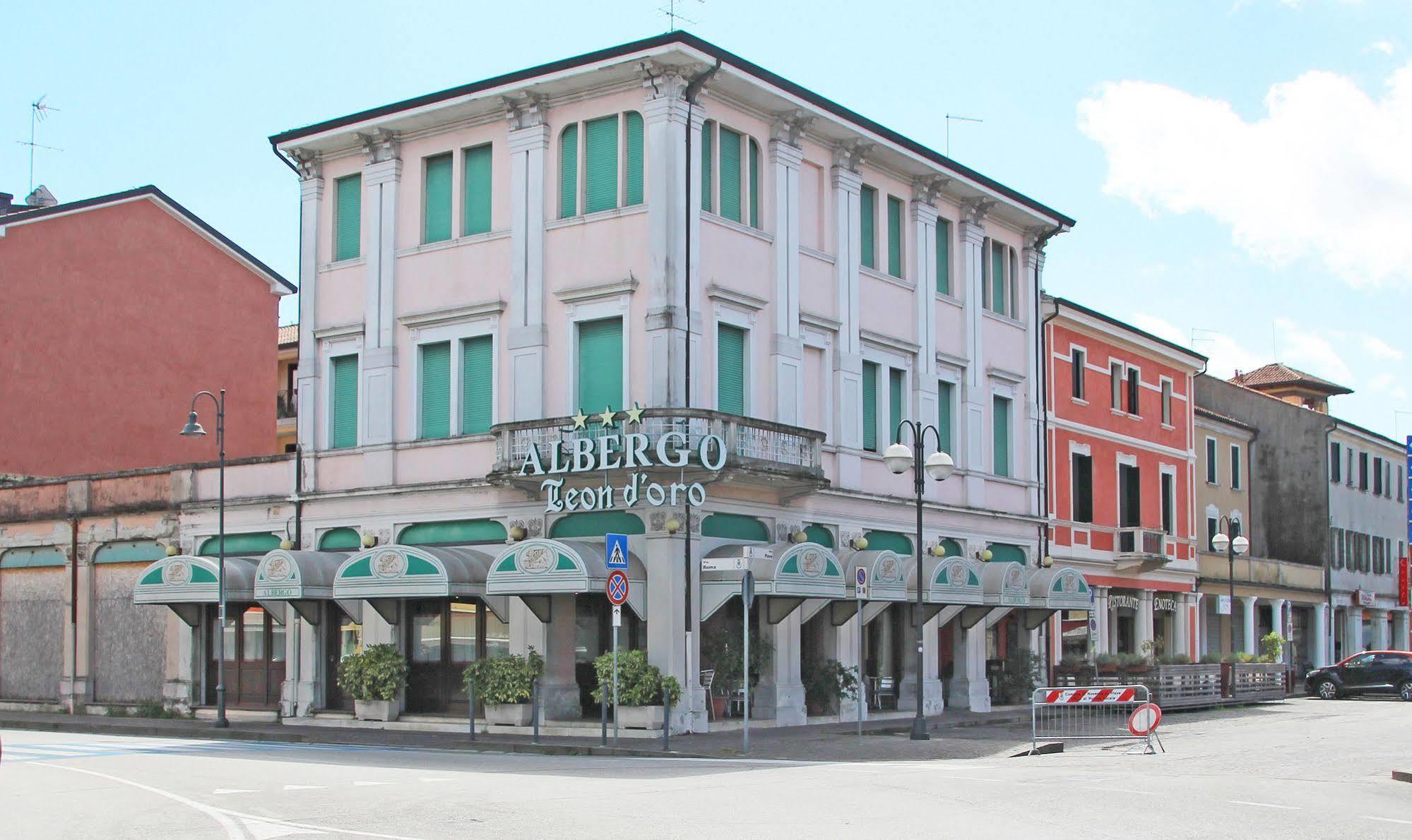 Albergo Ristorante Leon D'Oro Noventa di Piave Bagian luar foto